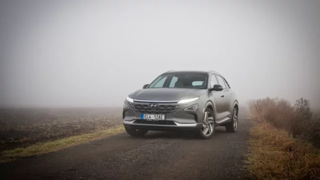 Test Hyundai Nexo – elektromobilu, který nenabíjíte, ale tankujete
