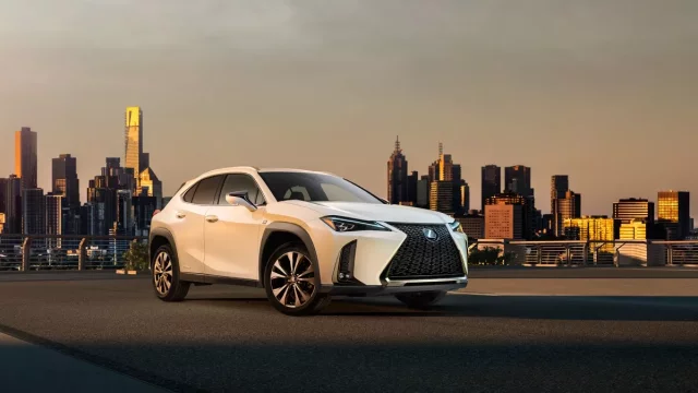 Lexus UX se odhaluje na první oficiální fotce