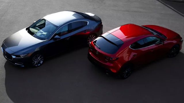 Nová Mazda 3 se oficiálně představuje. Přinese revoluční „vznětově benzínový“ motor Skyactiv-X