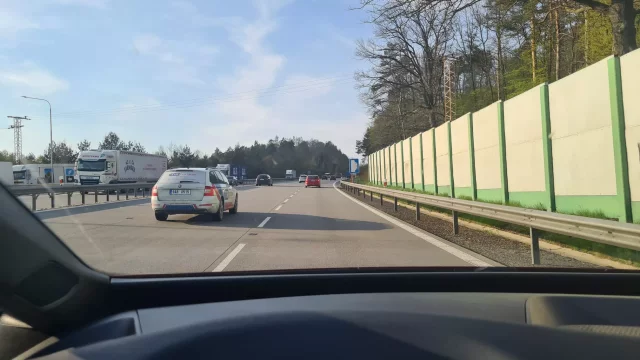 Tři pravidla, která musí řidiči znát, ale často je ignorují