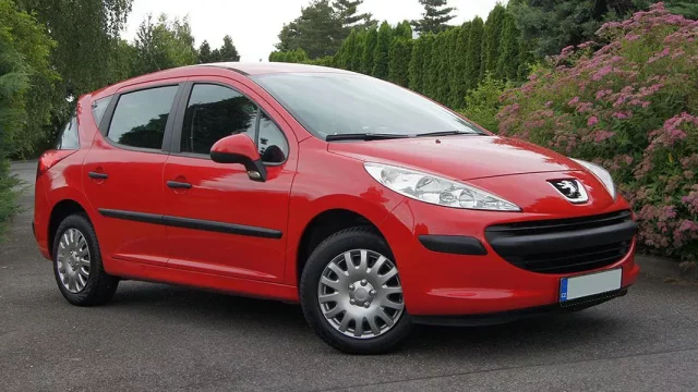 Peugeot 207 (2006 – 2013): Tři karosářské verze a příznivé ceny