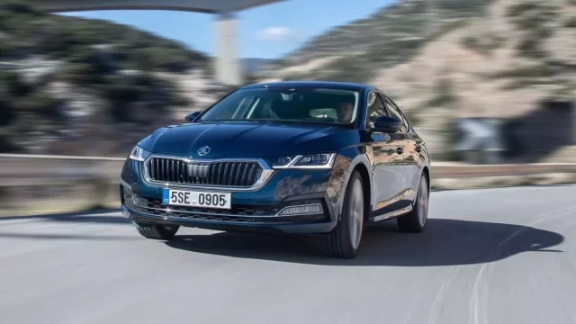 Ojetá auta během covidu zdražila, zánovní Octavia je o 41,8 % dražší