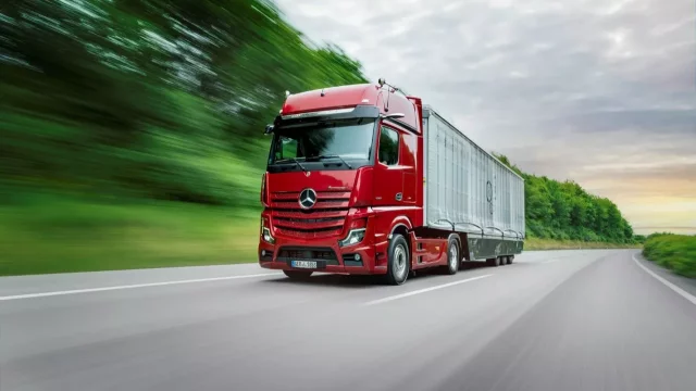Mercedes-Benz Trucks uvede v roce 2022 na trh třetí generaci motoru OM 471 pro těžká užitková vozidla