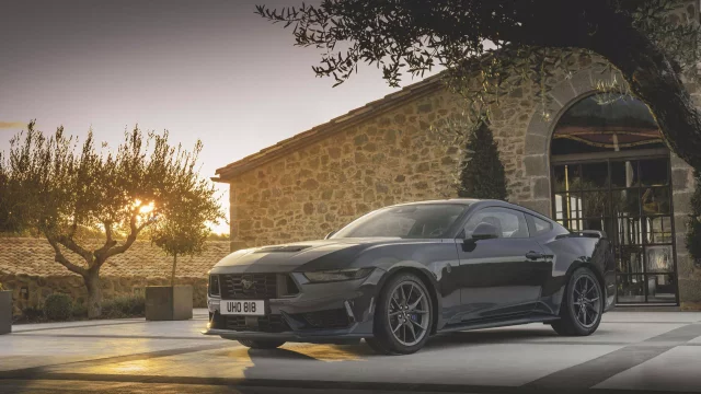 Ikona překračující dekády: Nový Ford Mustang v sobě spojuje tradici a inovaci