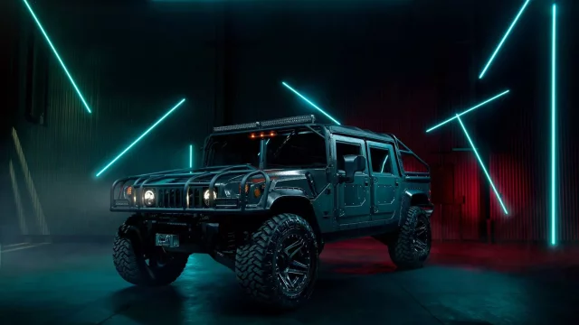 Hummer H1 Launch Edition: Nekompromisní armádní drsňák zažívá vycizelovaný comeback
