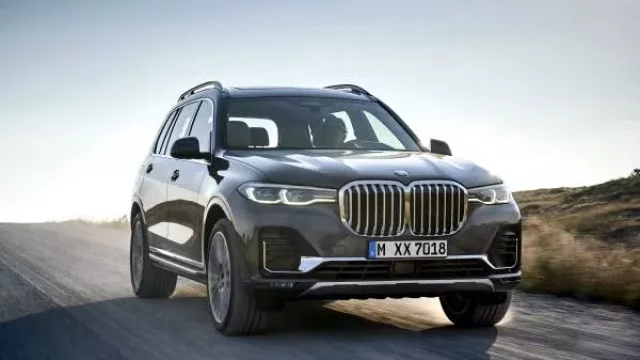Inteligentní osobní asistent plní v BMW X7 roli spolujezdce a experta