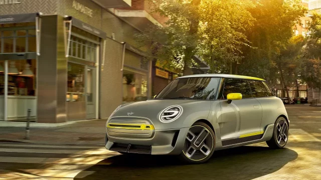 Mini Cooper S E: Bude prvním elektrickým hot-hatchem?