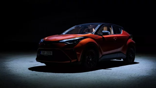 Toyota spustila virtuální showroom. Prodejce auto zákazníkovi odprezentuje po internetu