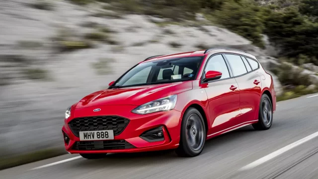 Ford Focus čtvrté generace stále jezdí jako pravý Focus (první jízdní dojmy)