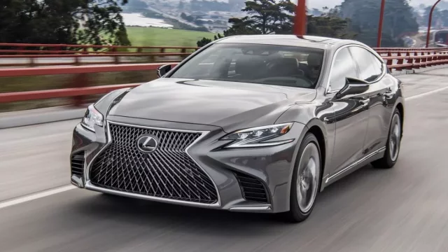 Který luxusní sedan do 3 milionů? Vybíráme nejlepší limuzíny pro náročné