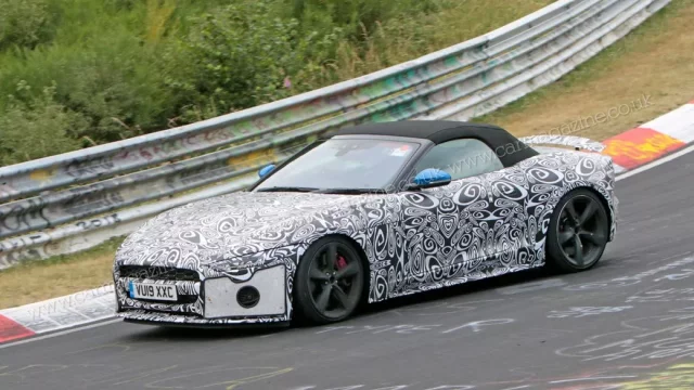 Jaguar už testuje nový F-Type na Ringu. Přijde o současné motory V6 i V8