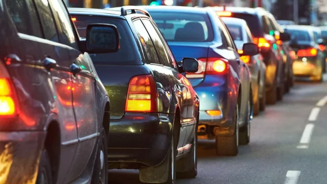 Závory a buspruhy jako noční můra řidičů. Příjezd do Prahy se má zkomplikovat