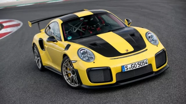 Porsche obnoví výrobu 911 GT2 RS. Důvod je bizarní a šlechetný zároveň