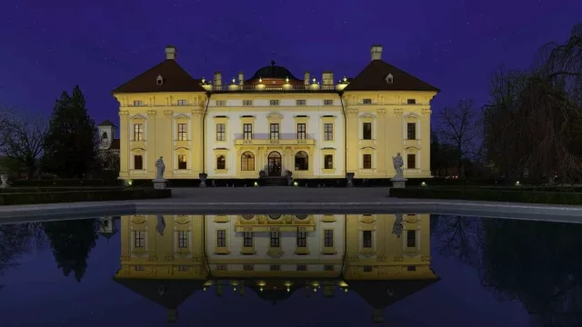 Zámek Slavkov – Austerlitz láká na úchvatné komnaty, umělecké sbírky a nádherný park