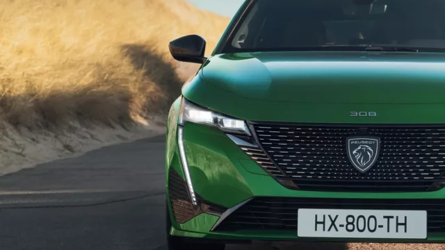 Nový Peugeot 308 nabízí technologické vychytávky, které usnadňují život. Prozkoumali jsme je