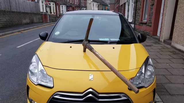 Pojistné podvody na autech: Za čtvrt roku zkusili lidé obrat pojišťovnu o 88 milionů korun