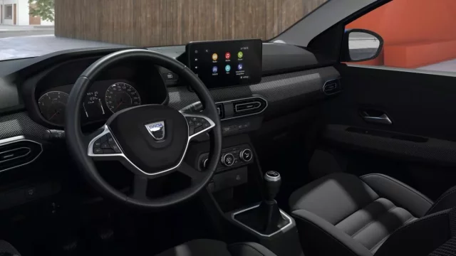 Nejlevnější nové auto v Česku citelně zdražilo, už není jediné a stojí skoro jako Fabia