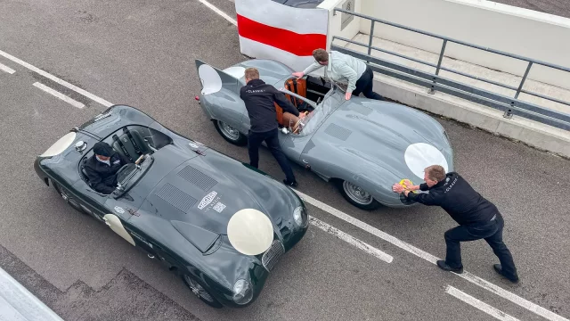 O tom, jak jsem během dvou dnů zažil minulost, současnost i budoucnost Jaguaru a jak mi svezení s D-Type nakonec zachránily kalhoty šéfa JLR Classic