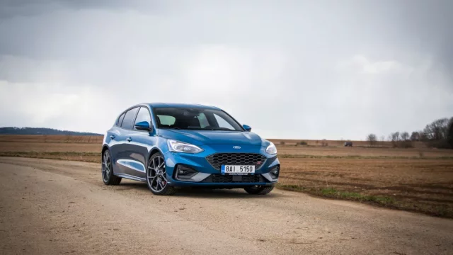 Test Fordu Focus ST 2.3 EcoBoost: Zapomeňte na RS, tohle je teď nejrychlejší Focus
