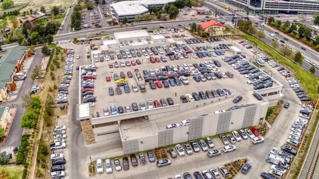 Ojeté auto se zárukou původu vůbec nezaručuje, že nebylo bourané! Na co ještě se při koupi ojetiny soustředit?