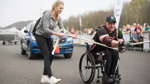 Handicapovaní řidiči si vyzkoušeli kurz bezpečné jízdy