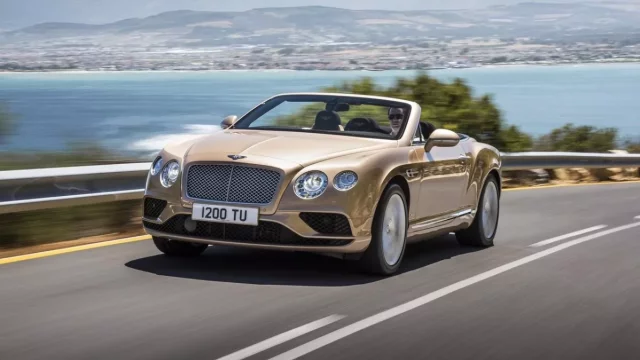 Bentley za polovinu? Luxusní ojetiny rychle ztrácejí cenu
