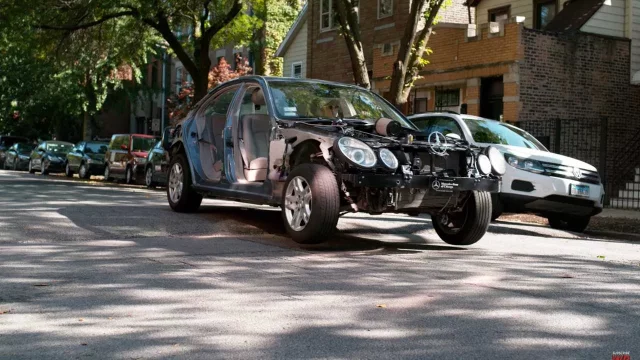 Co se stane s autem na zpomalovacím prahu? Je to jako mučení většiny jeho částí