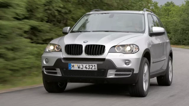 Čeští senioři přesedají do ojetých SUV