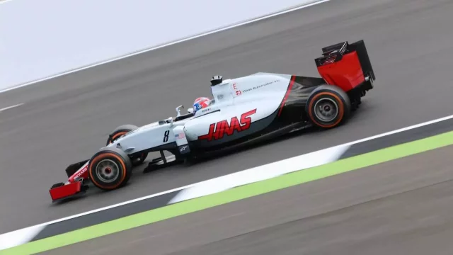Zlatý volant ozdobí monopost F1 a další unikátní stroje
