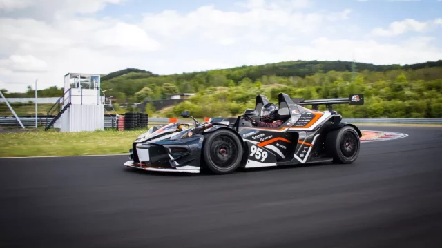 Test KTM X-Bow RR: Extrémní závodní kuše