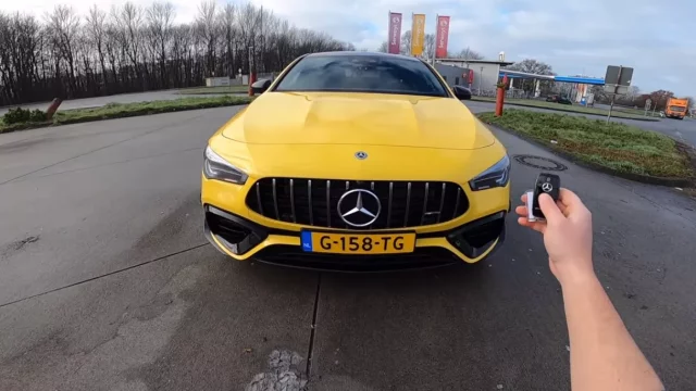 Mercedes-AMG CLA 45 S to na dálnici rozpálil na 270 km/h, aniž by porušil zákon