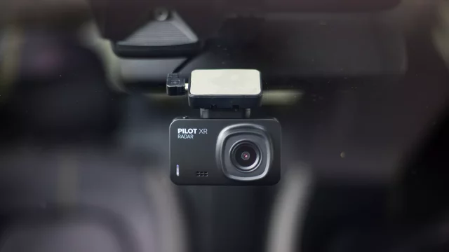 Test autokamery Niceboy PILOT XR Radar: Hodně muziky za málo peněz