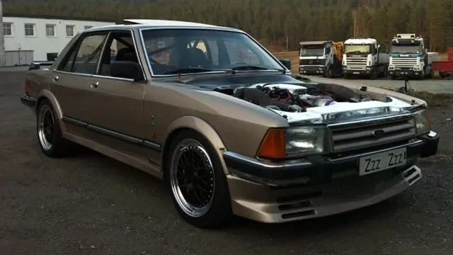 Ford Granada s motorem z Koenigseggu na steroidech v sobě skrývá 1700 koní