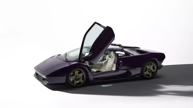Restomod Lamborghini Diablo má V12 i manuál. Úprava za 29 milionů je však jen začátek