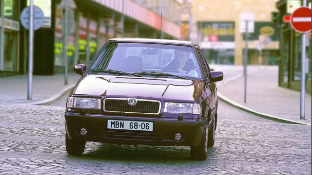 Speciál o ojetině: Škoda Felicia byla v roce 2010 třetím nejprodávanějším ojetým autem. Bavila by vás i nyní?