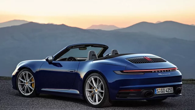 Nové Porsche 911 navazuje na předchůdce, přesto generace 992 nabízí novinky