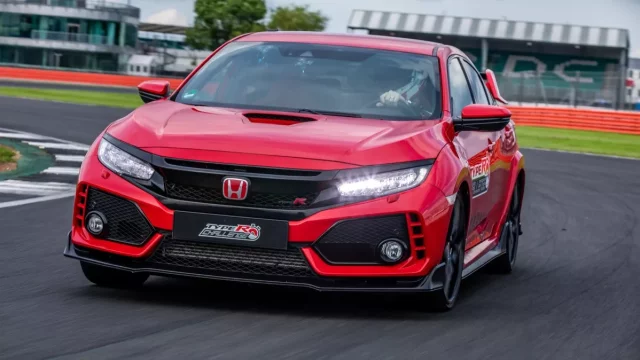 Honda Civic Type R dobyla další okruh. Tentokrát padl Silverstone