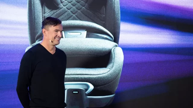 Čech představil revoluční dětskou autosedačku s integrovaným airbagem