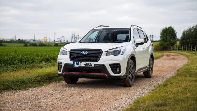 Test Subaru Forester 2.0i e-Boxer: Drobnými inovacemi k lepšímu