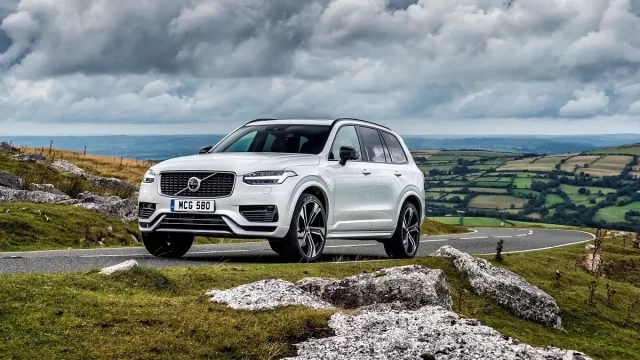 Koupit zánovní SUV, nebo raději kombi? Dáváme pět důvodů na promyšlení