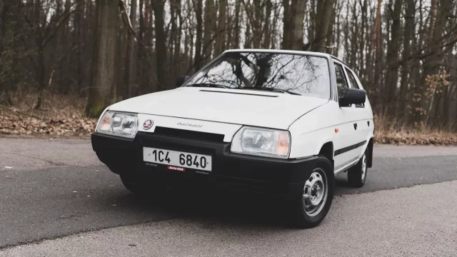 Test Škoda Favorit 136 L: Padesát odstínů hnědé