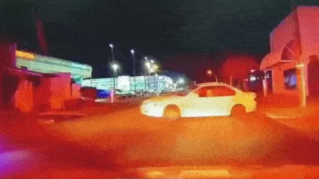 Australská policie sestříhala video z honičky do vtipné grotesky