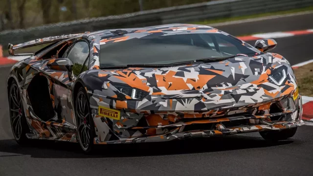 Lamborghini si opět přivlastnilo rekord Ringu. Aventador SVJ je nejrychlejším produkčním autem na světě