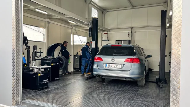 S autem do servisu budete nově moci jet na čerpací stanici