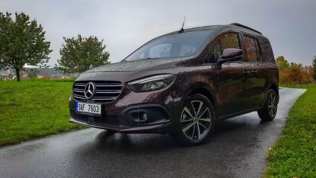 Test Mercedes-Benz T 180 d pohledem ženy: Vizuálně příjemný společník pro práci i rodinu