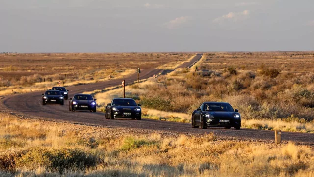 Porsche Taycan prochází finálním testováním. Představí se už v září