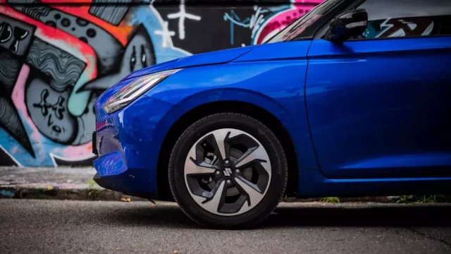 Fabie se stylem Mini, ale za půlku? Vyzkoušeli jsme sympatické auto, které si zamilujete