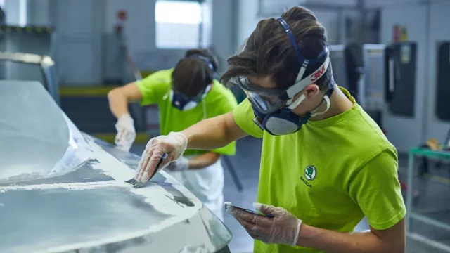 Škodovka znovu rozjíždí práce na sedmém žákovském voze