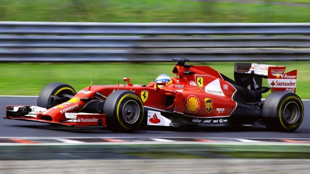 Závody Formule 1 sleduje celý svět, proslavil je nejen Michael Schumacher