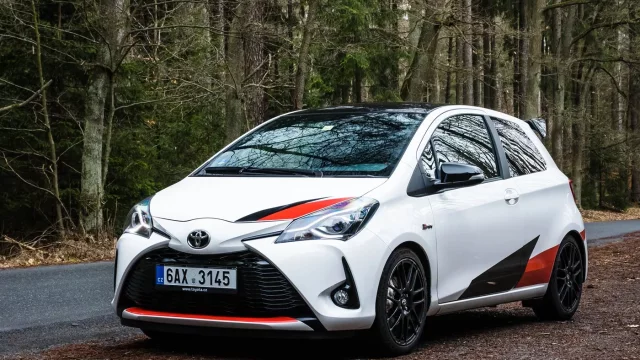 Test Toyota Yaris GRMN: Nabroušený skrček